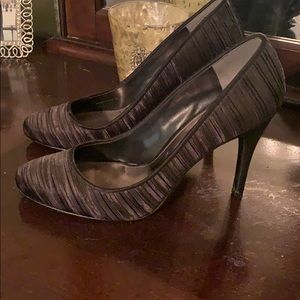 A touch of Nina Black black pump.  8 1/2 M.